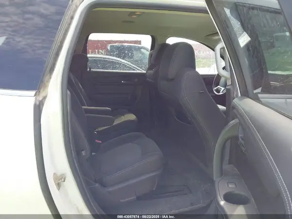 1GNKRGKD2HJ316777 2017 CHEVROLET TRAVERSE - Image 8