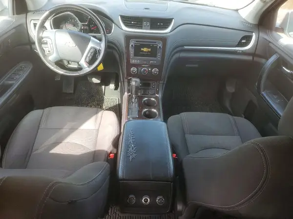1GNKRGKD2HJ327939 2017 CHEVROLET TRAVERSE - Image 8