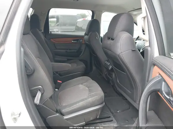 1GNKRGKD2HJ344028 2017 CHEVROLET TRAVERSE - Image 8