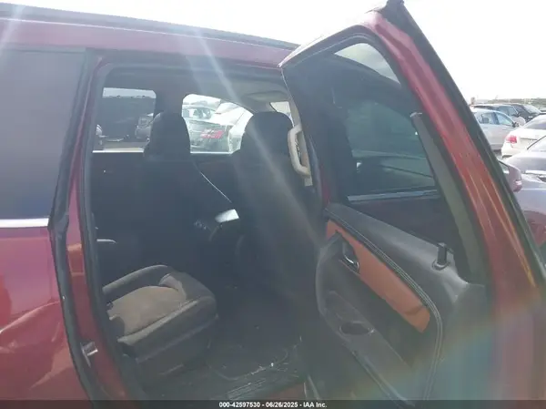 1GNKRGKD3GJ226360 2016 CHEVROLET TRAVERSE - Image 8