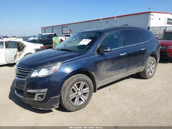 1GNKRGKD3GJ286011 2016 CHEVROLET TRAVERSE - Image 2