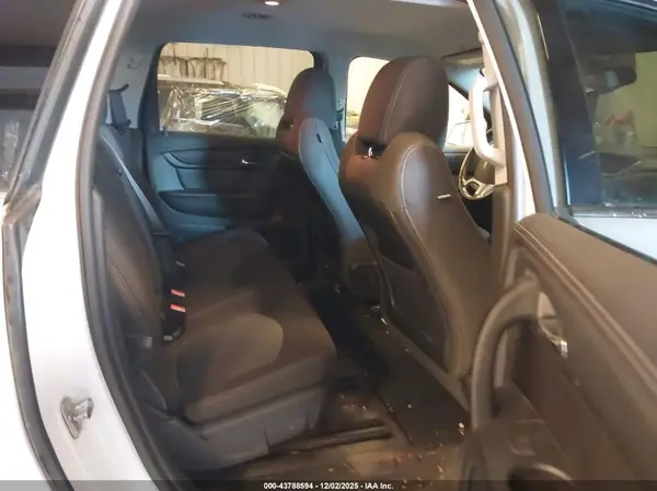 1GNKRGKD3HJ103949 2017 CHEVROLET TRAVERSE - Image 8