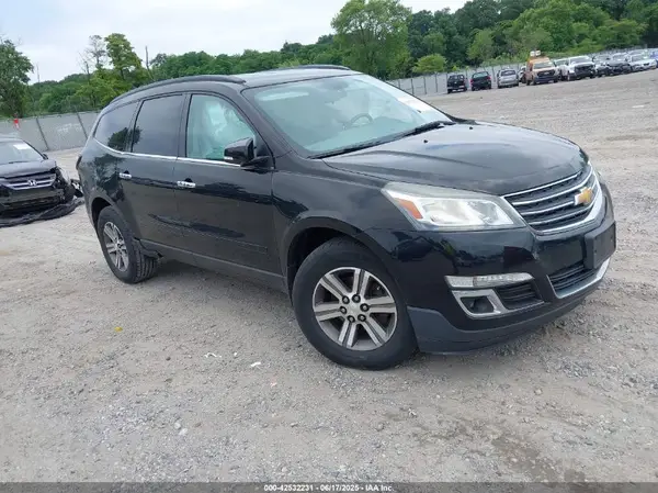 1GNKRGKD3HJ105927 2017 CHEVROLET TRAVERSE - Image 1