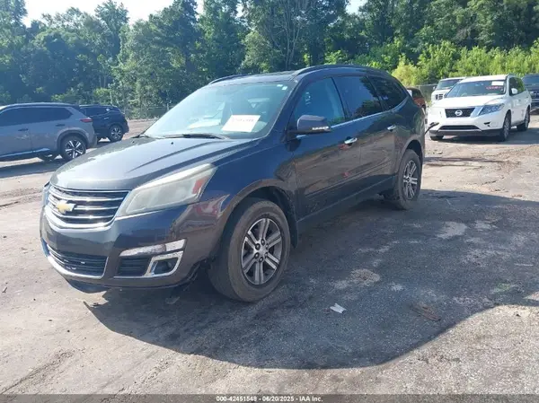 1GNKRGKD3HJ111906 2017 CHEVROLET TRAVERSE - Image 2