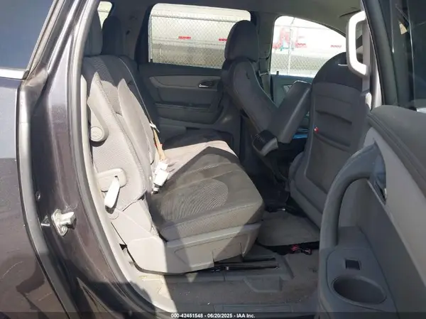 1GNKRGKD3HJ111906 2017 CHEVROLET TRAVERSE - Image 8