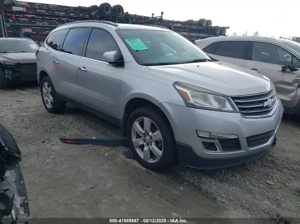 1GNKRGKD3HJ147658 2017 CHEVROLET TRAVERSE - Image 1