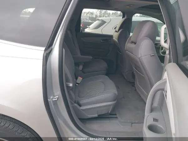 1GNKRGKD3HJ147658 2017 CHEVROLET TRAVERSE - Image 8
