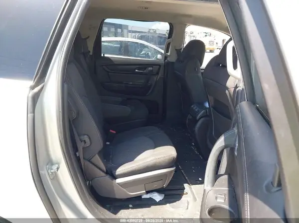 1GNKRGKD3HJ152682 2017 CHEVROLET TRAVERSE - Image 8
