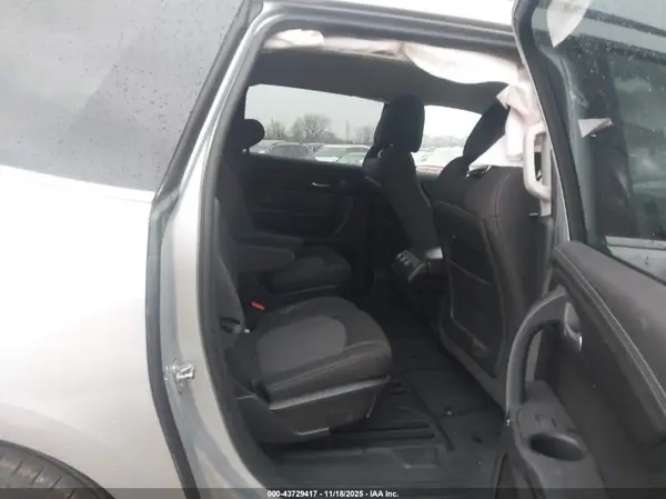 1GNKRGKD3HJ162631 2017 CHEVROLET TRAVERSE - Image 8