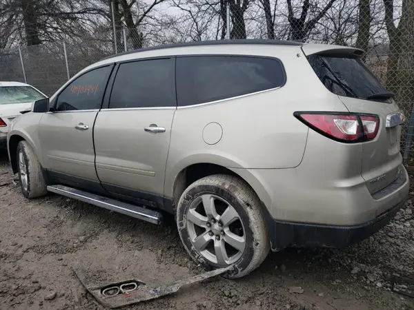 1GNKRGKD3HJ173838 2017 CHEVROLET TRAVERSE - Image 2