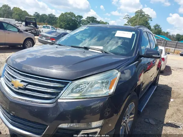 1GNKRGKD3HJ185049 2017 CHEVROLET TRAVERSE - Image 2