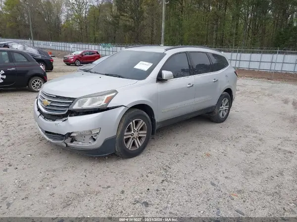 1GNKRGKD3HJ195029 2017 CHEVROLET TRAVERSE - Image 2