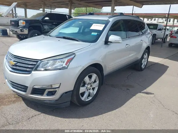 1GNKRGKD3HJ250613 2017 CHEVROLET TRAVERSE - Image 2