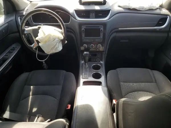 1GNKRGKD3HJ261305 2017 CHEVROLET TRAVERSE - Image 8