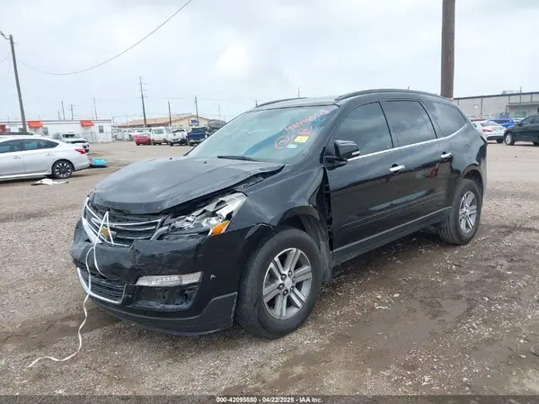 1GNKRGKD3HJ311913 2017 CHEVROLET TRAVERSE - Image 2