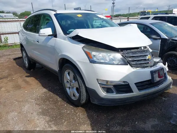 1GNKRGKD3HJ320563 2017 CHEVROLET TRAVERSE - Image 1