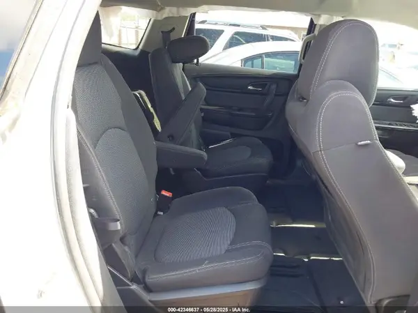 1GNKRGKD3HJ320563 2017 CHEVROLET TRAVERSE - Image 8