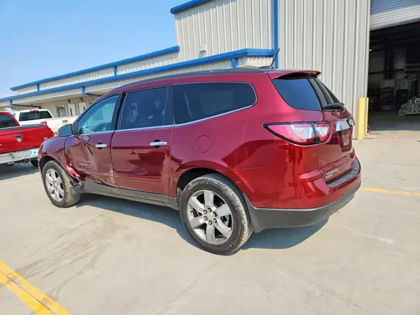 1GNKRGKD3HJ320661 2017 CHEVROLET TRAVERSE - Image 2