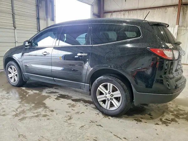 1GNKRGKD3HJ322250 2017 CHEVROLET TRAVERSE - Image 2