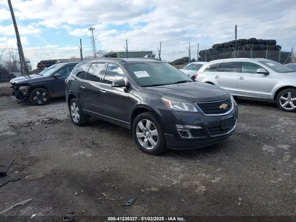 1GNKRGKD3HJ324693 2017 CHEVROLET TRAVERSE - Image 1