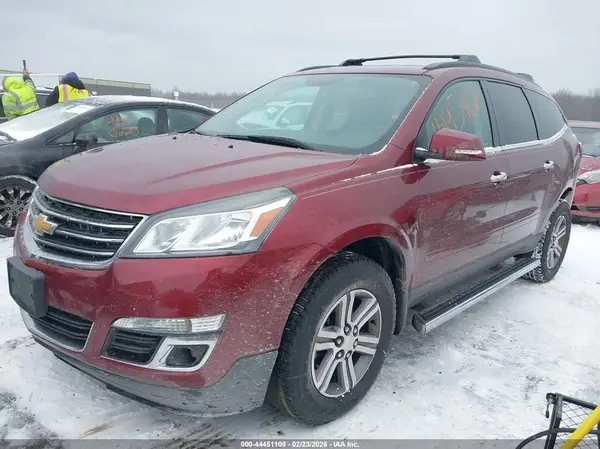 1GNKRGKD3HJ330123 2017 CHEVROLET TRAVERSE - Image 2