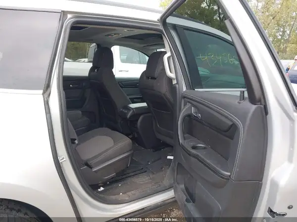 1GNKRGKD3HJ338822 2017 CHEVROLET TRAVERSE - Image 8