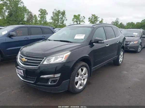 1GNKRGKD3HJ344605 2017 CHEVROLET TRAVERSE - Image 2