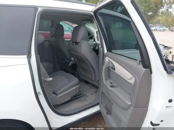 1GNKRGKD4GJ204447 2016 CHEVROLET TRAVERSE - Image 8