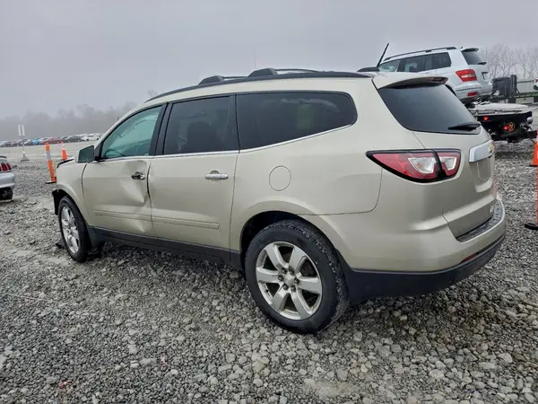1GNKRGKD4GJ256323 2016 CHEVROLET TRAVERSE - Image 2