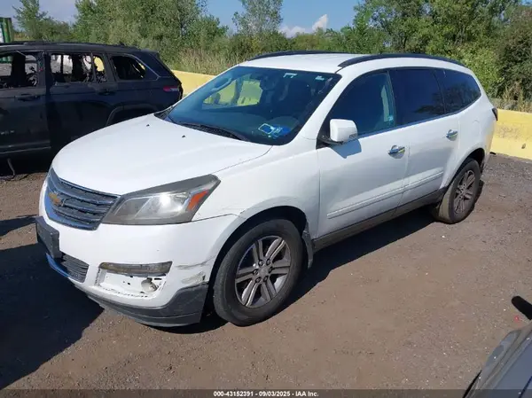 1GNKRGKD4HJ136202 2017 CHEVROLET TRAVERSE - Image 2