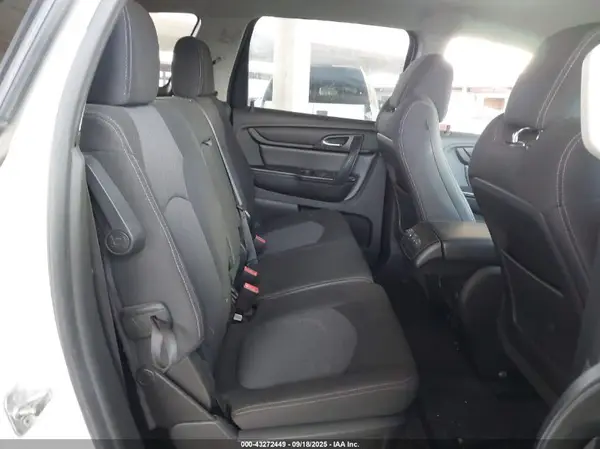1GNKRGKD4HJ137432 2017 CHEVROLET TRAVERSE - Image 8