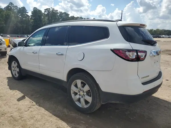 1GNKRGKD4HJ142257 2017 CHEVROLET TRAVERSE - Image 2