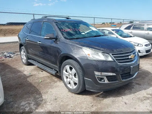 1GNKRGKD4HJ154957 2017 CHEVROLET TRAVERSE - Image 1
