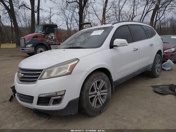 1GNKRGKD4HJ167675 2017 CHEVROLET TRAVERSE - Image 2