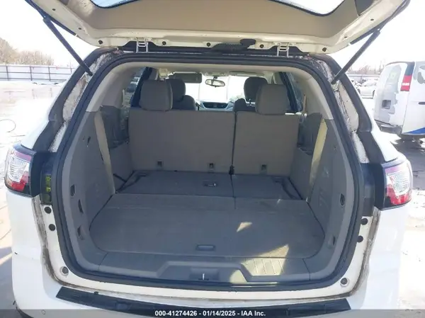 1GNKRGKD4HJ181513 2017 CHEVROLET TRAVERSE - Image 8