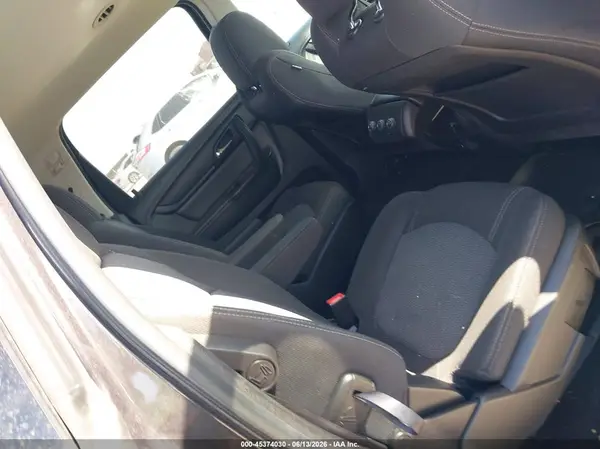 1GNKRGKD4HJ198487 2017 CHEVROLET TRAVERSE - Image 8