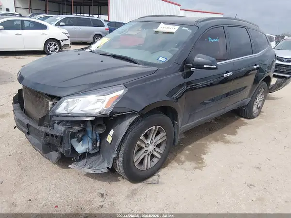 1GNKRGKD4HJ201968 2017 CHEVROLET TRAVERSE - Image 2