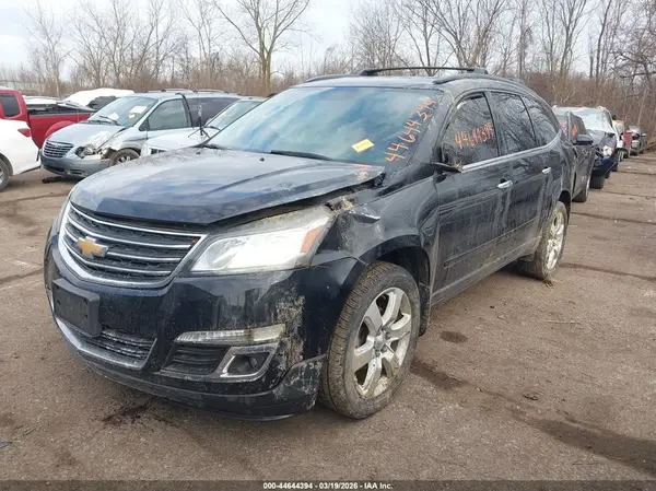 1GNKRGKD4HJ210699 2017 CHEVROLET TRAVERSE - Image 2