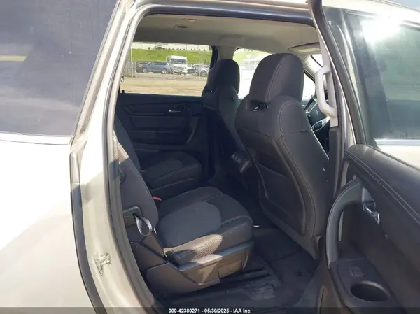 1GNKRGKD4HJ223873 2017 CHEVROLET TRAVERSE - Image 8