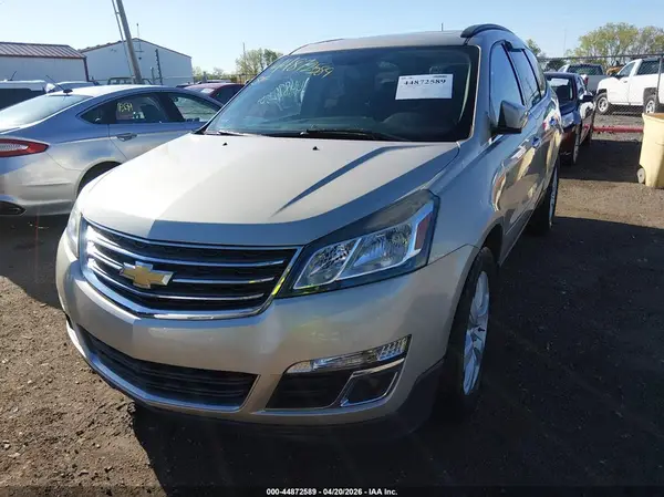 1GNKRGKD4HJ229396 2017 CHEVROLET TRAVERSE - Image 2