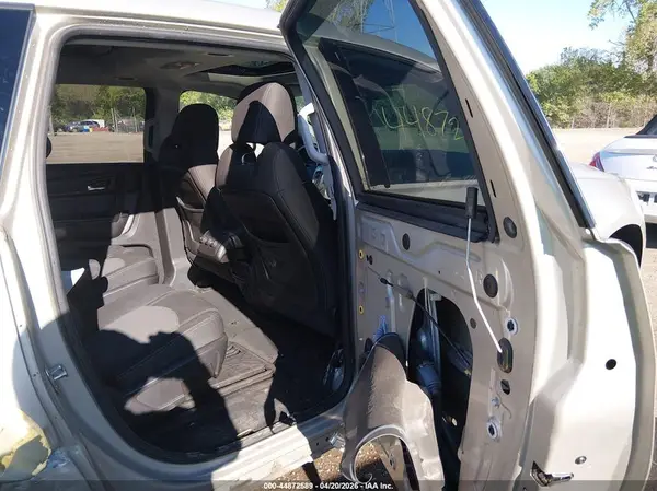 1GNKRGKD4HJ229396 2017 CHEVROLET TRAVERSE - Image 8