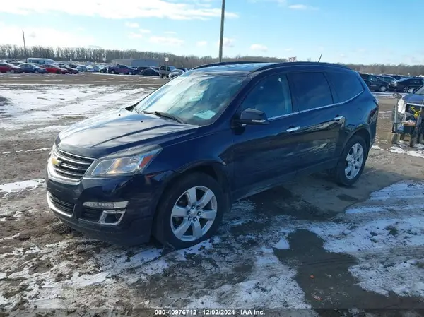 1GNKRGKD4HJ284981 2017 CHEVROLET TRAVERSE - Image 2