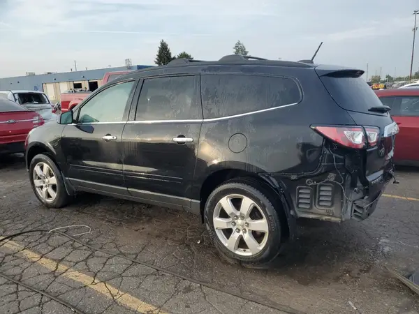 1GNKRGKD4HJ293390 2017 CHEVROLET TRAVERSE - Image 2