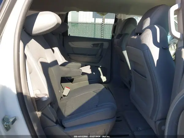 1GNKRGKD4HJ341745 2017 CHEVROLET TRAVERSE - Image 8