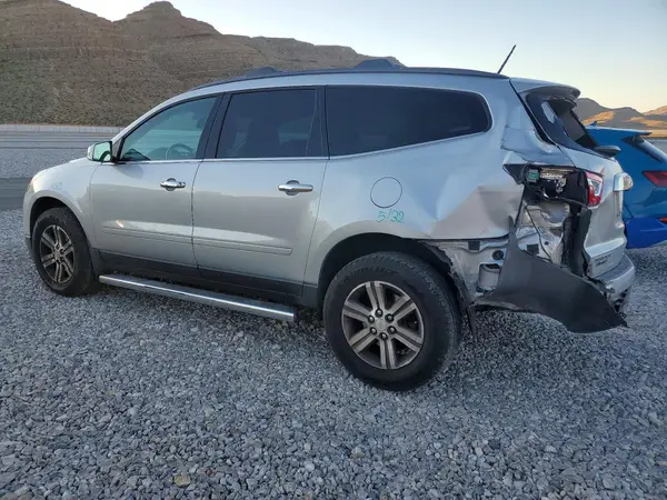 1GNKRGKD4HJ354026 2017 CHEVROLET TRAVERSE - Image 2