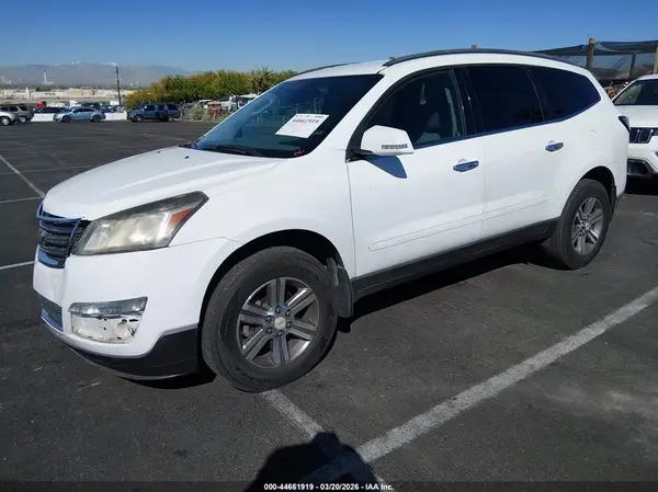 1GNKRGKD5HJ106397 2017 CHEVROLET TRAVERSE - Image 2