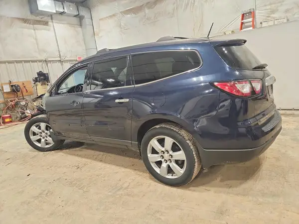 1GNKRGKD5HJ125256 2017 CHEVROLET TRAVERSE - Image 2