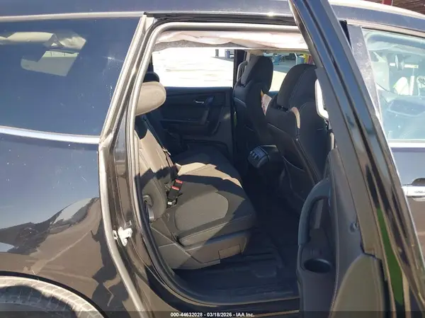 1GNKRGKD5HJ137486 2017 CHEVROLET TRAVERSE - Image 8