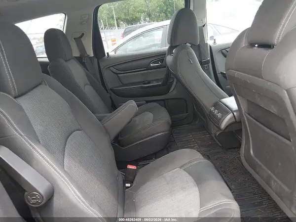 1GNKRGKD5HJ160623 2017 CHEVROLET TRAVERSE - Image 8