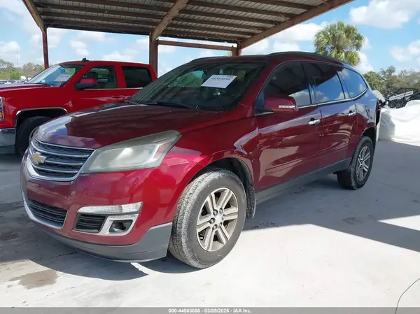 1GNKRGKD5HJ160864 2017 CHEVROLET TRAVERSE - Image 2